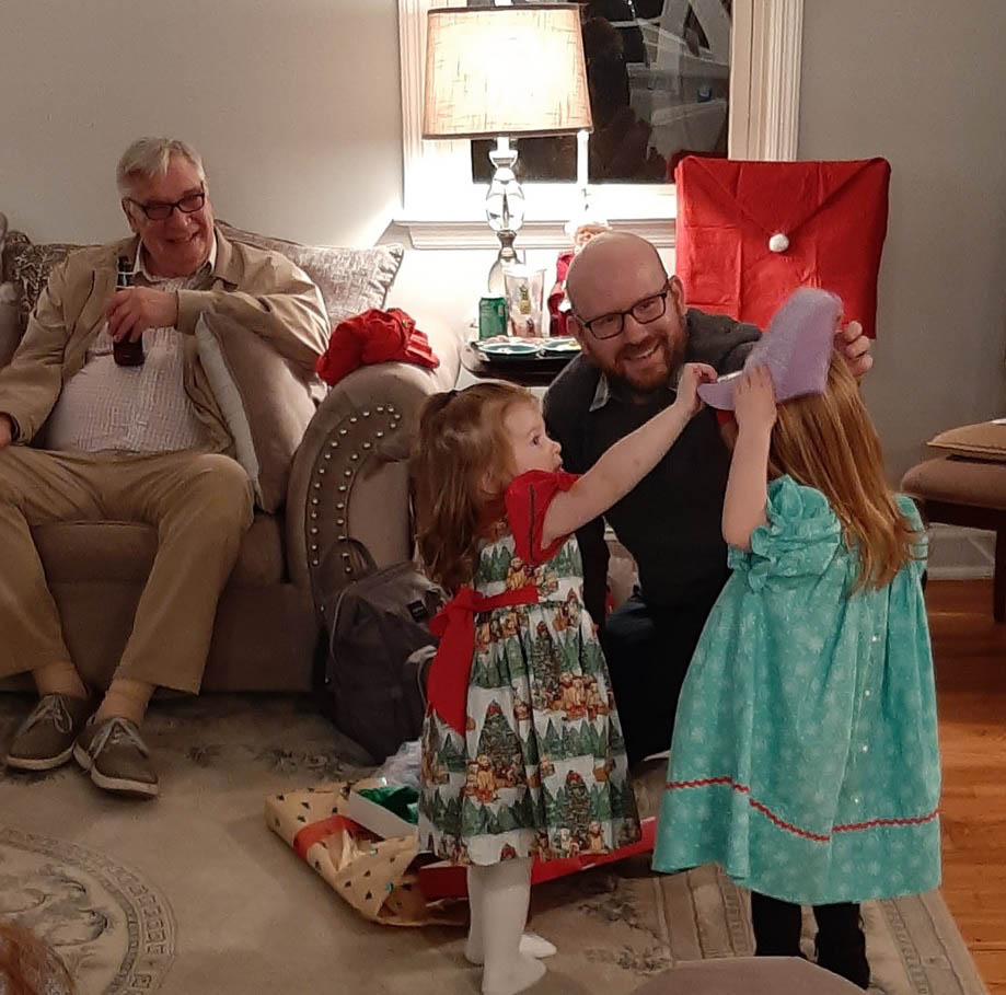 11 - 2022 KELLEY FAMILY CHRISTMAS PARTY KALEASI AND HOLLAND WITH GEOFF