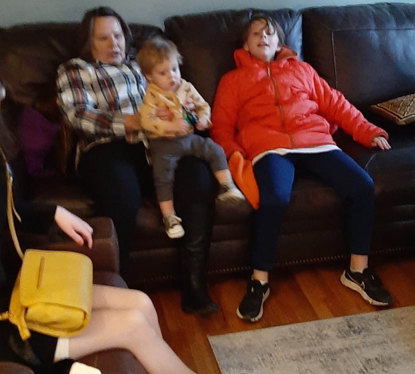 18 - 2022 KELLEY FAMILY CHRISTMAS PARTY JANE-DANIEL-LOGAN