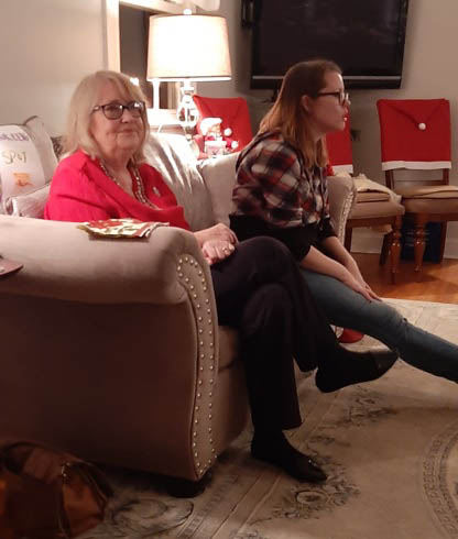 24 - 2022 KELLEY FAMILY CHRISTMAS PARTY MAUREEN AND MELISSA