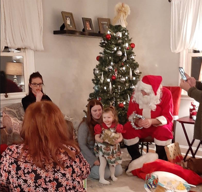 3 - 2022 KELLEY FAMILY CHRISTMAS PARTY KALEASI WITH SANTA 