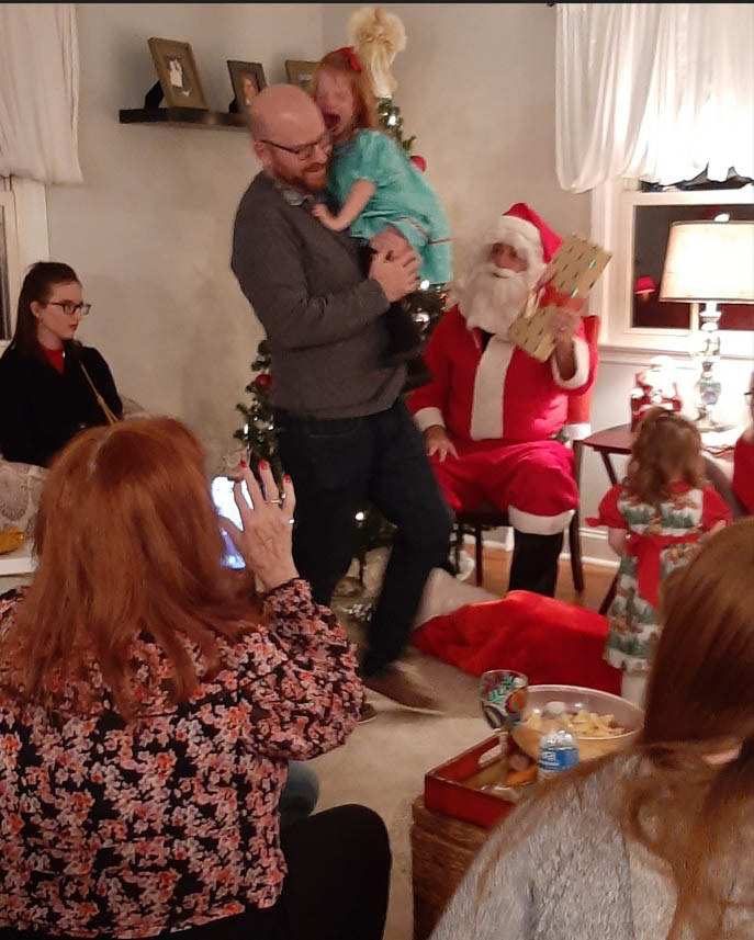 4 - 2022 KELLEY FAMILY CHRISTMAS PARTY HOLAAND WITH SANTA 